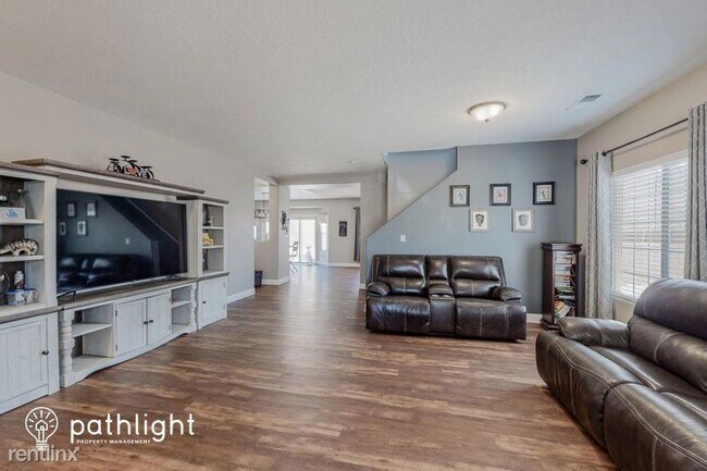 Foto del edificio - 3 br, 2 bath House - 6009 Crownpoint Drive...