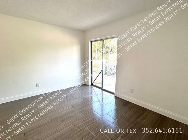 Building Photo - 5854 SE Drew Rd