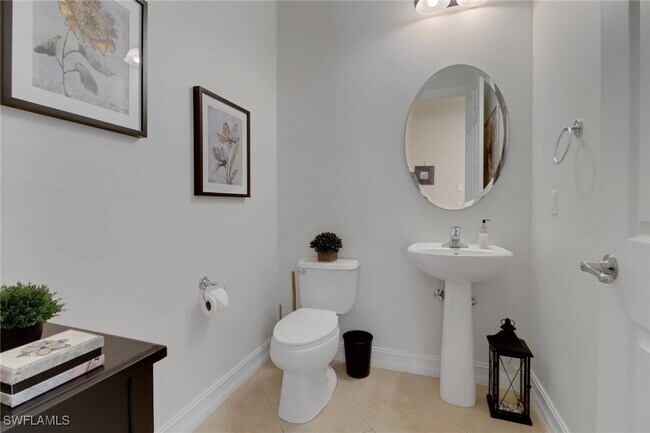 Building Photo - 9098 Capistrano St S