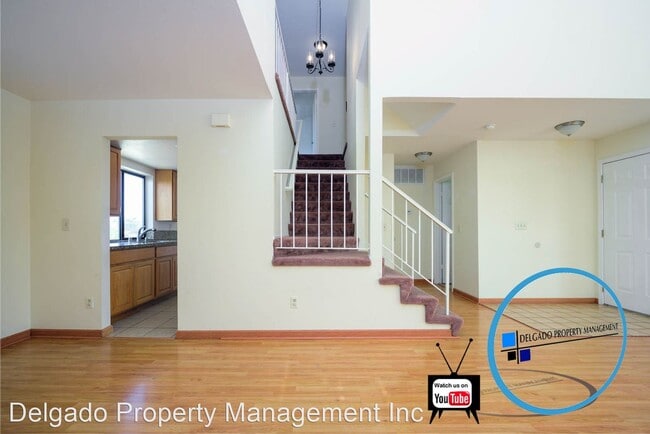 Building Photo - 4 br, 2.5 bath House - 529 North Regatta D...