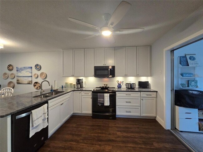 Foto del edificio - 211 Pasadena Ave N