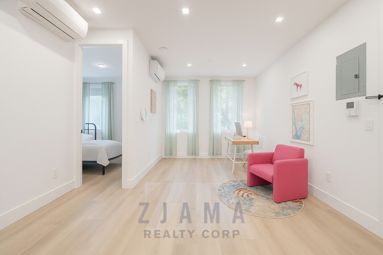 Foto principal - 727 DeKalb Ave