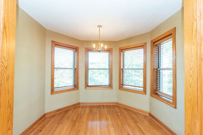 Foto del edificio - 3415 N Elaine Pl