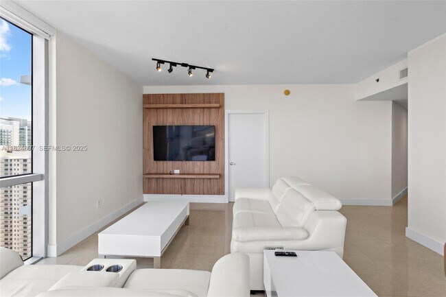 Foto del edificio - 1060 Brickell Ave