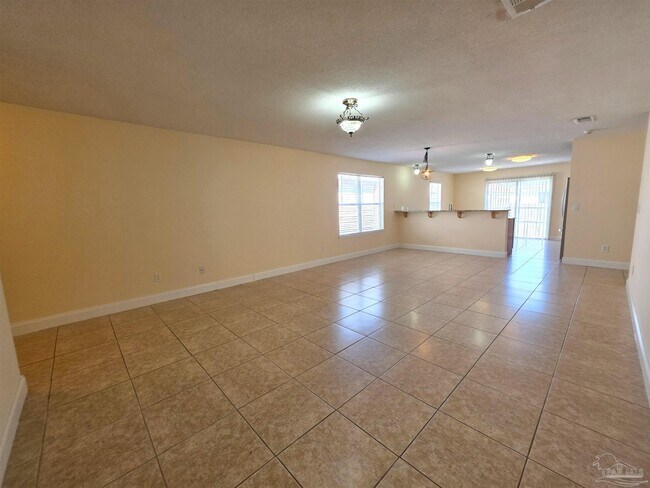 Building Photo - 1028 Antigua Cir