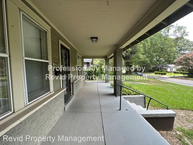 Foto del edificio - 3 br, 1 bath House - 3590 Douglass Ave.