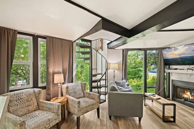 Foto del edificio - 520 Briarcliff Rd