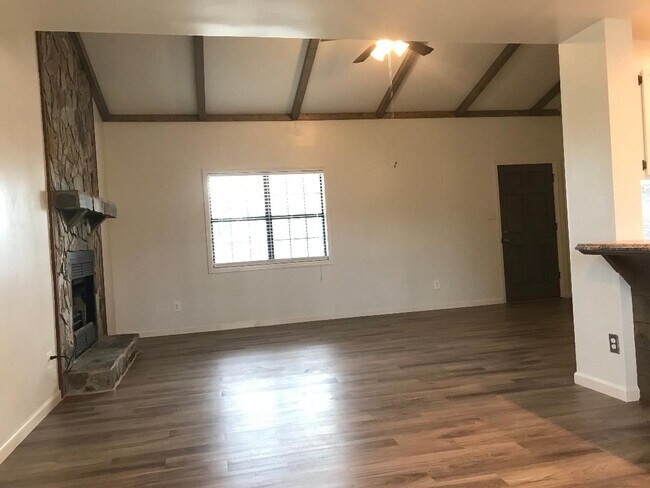 Building Photo - 61 Wild Heron Dr