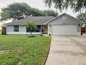 Building Photo - 9910 Janette Ln