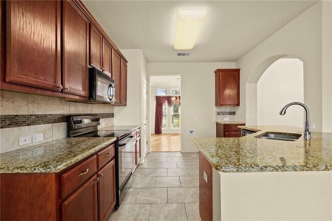 Foto del edificio - 309 Lone Star Blvd