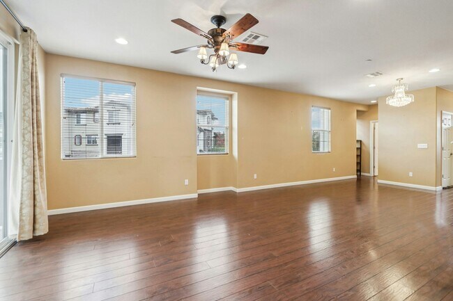 Foto del edificio - 5807 Via Lugano