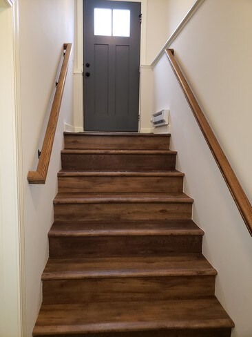 entry - 4404 Nicollet Ave