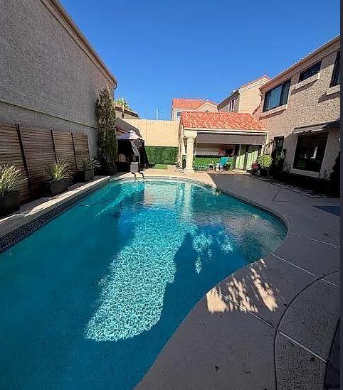 Foto del edificio - 11927 N 113th St