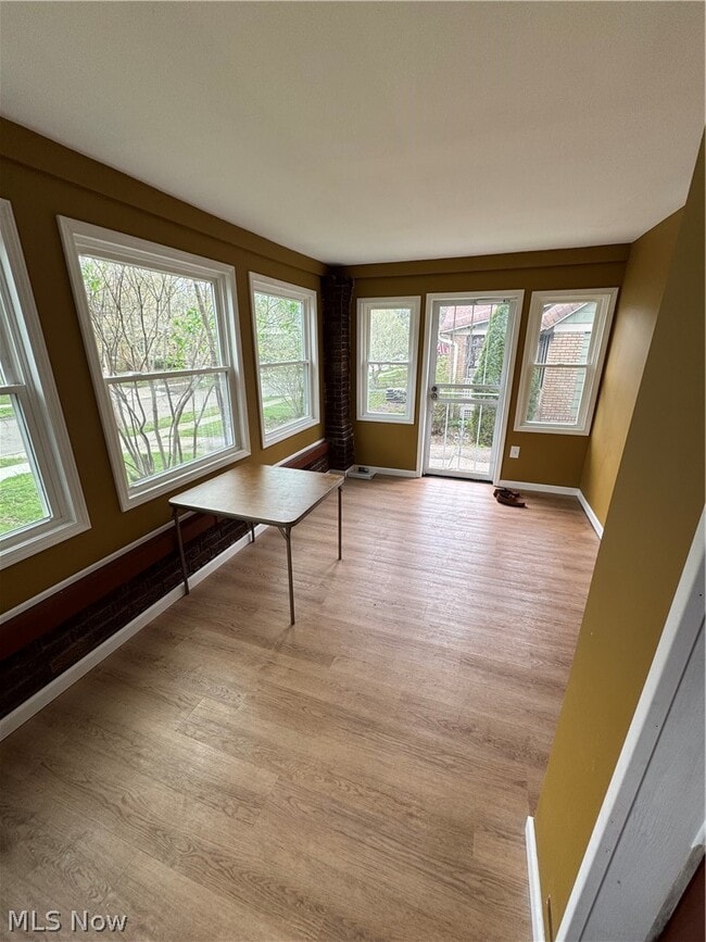 Foto del edificio - 3327 Bradford Rd