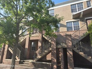 Building Photo - 344 E Ashley St