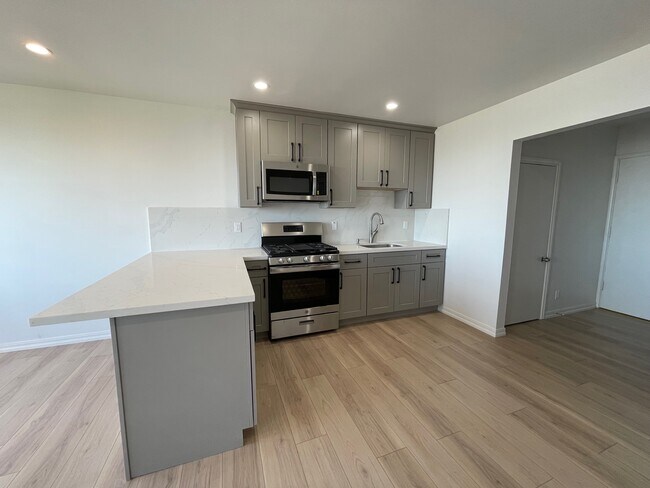 Foto del edificio - 781 Corbett Ave