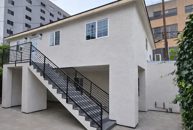 Building Photo - 10435 Ashton Ave