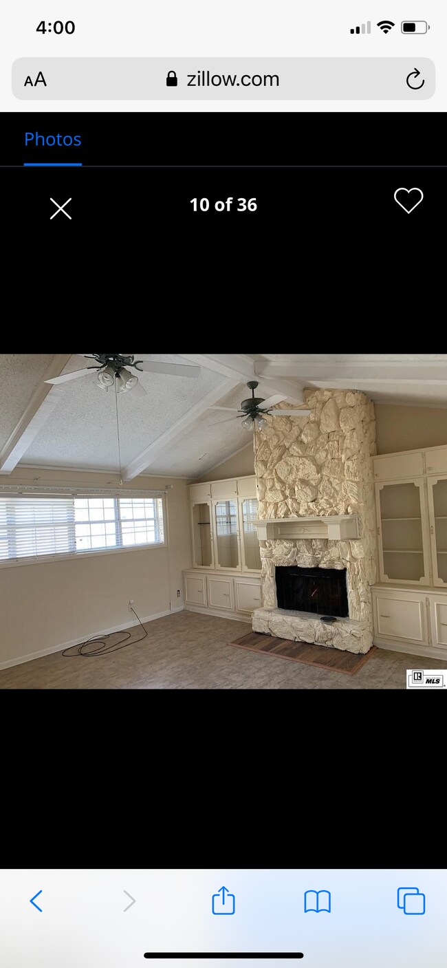 Foto del edificio - 903 Wallace Dean Rd