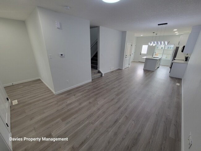Building Photo - 7122 Chivers Cl SW