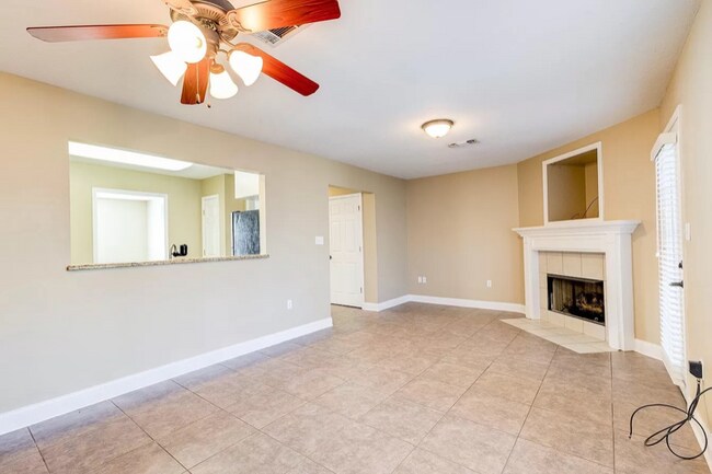 Building Photo - 208 Jefferson Pl