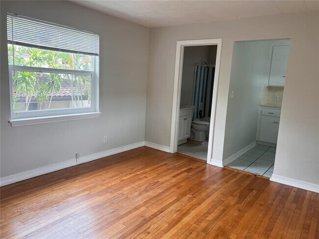 Foto del edificio - 301 24th Ave N