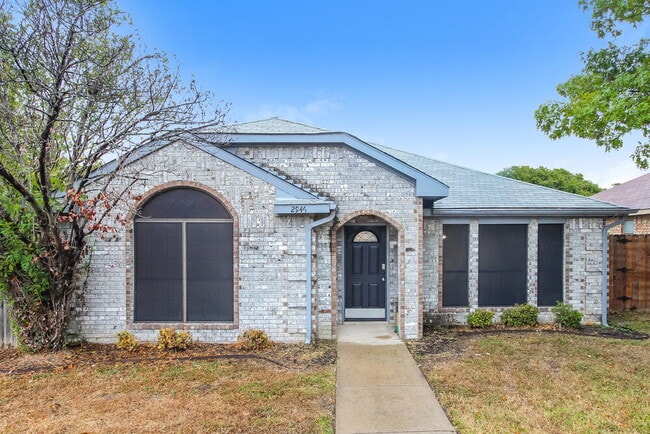 Building Photo - 2946 Lawndale Dr