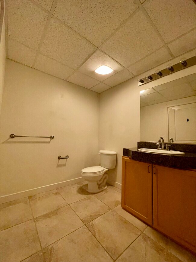 Foto del edificio - 1080 Park Blvd