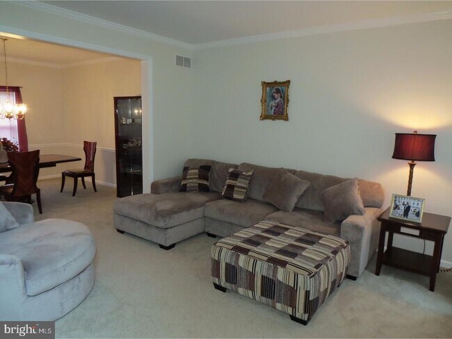 Foto del edificio - 31 Deerborne Trail