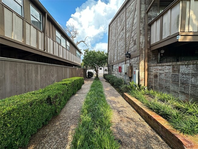 Foto del edificio - 2574 Marilee Ln