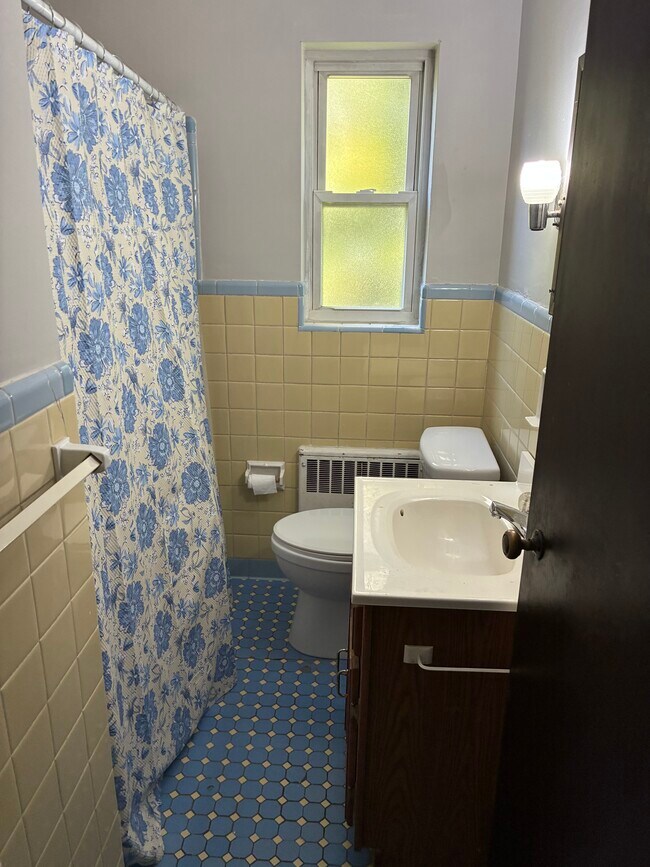 Foto del edificio - 40 Pleasant Ridge Ave