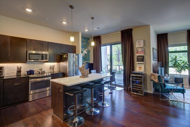 Foto del edificio - 825 E Mifflin St