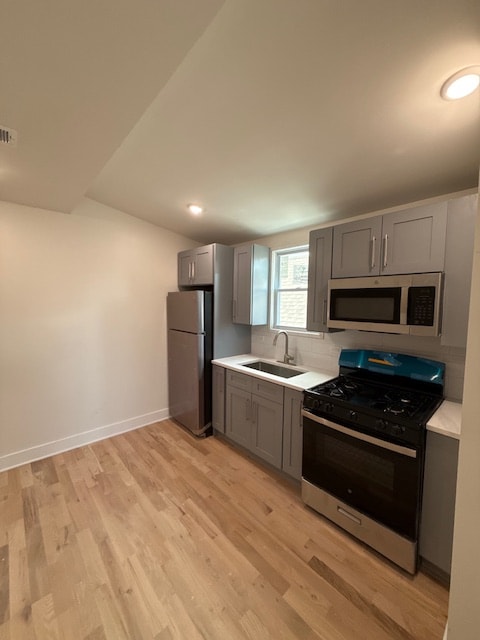 Primary Photo - 2923 N Wisner Ave