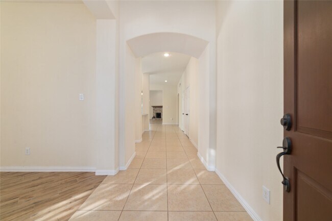 Building Photo - 16726 Aliana Lakes Ct