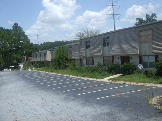 Building Photo - Terraces At East Point