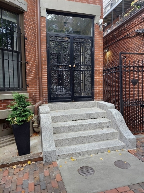 Building Photo - 107 Chandler St