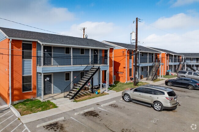 Exterior de la unidad - Mayfield Apartments