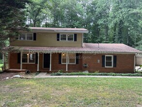 Building Photo - 115 Hickory Ave