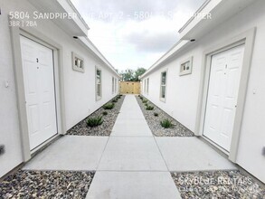 Building Photo - 5804 Sandpiper Ave