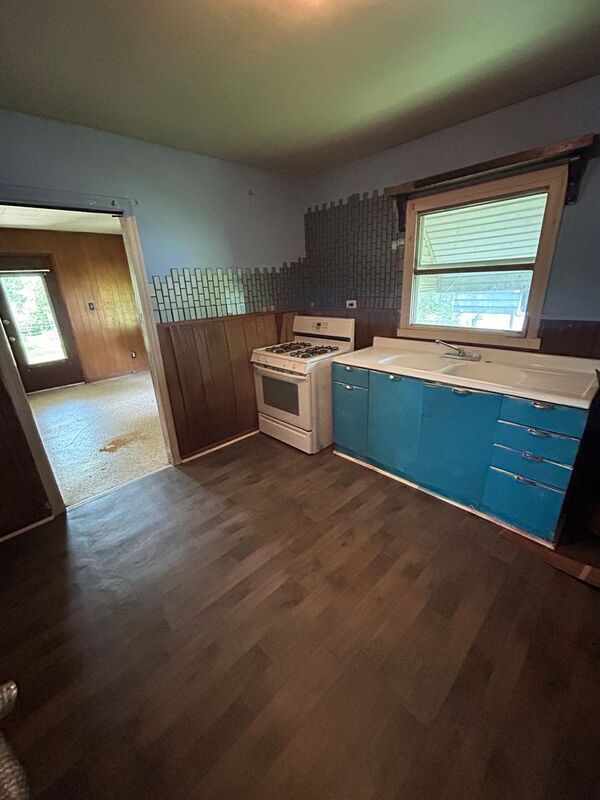 Foto del edificio - 1317 Meadow Ln