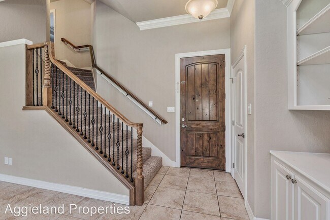 Foto del edificio - 3 br, 2.5 bath House - 4242 Rocky Rhodes Dr