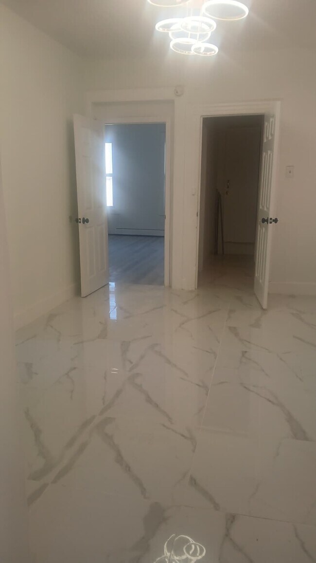 Foto del edificio - 954 E Grand St