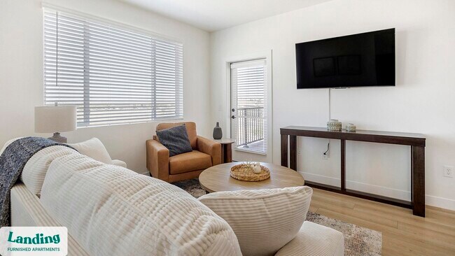 Foto del edificio - 255 N Camino Mercado