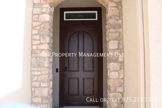 Foto del edificio - 1698 Provence Ln