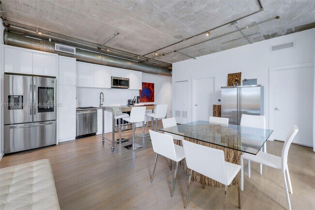 Foto del edificio - 1700 Meridian Ave