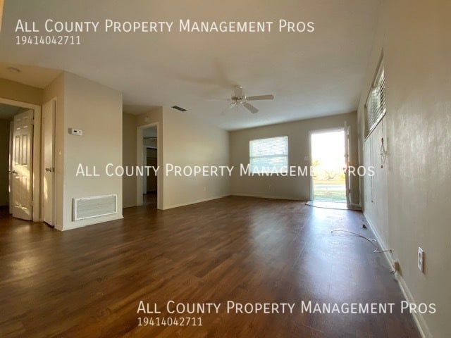 Building Photo - 3148 Jennings Dr