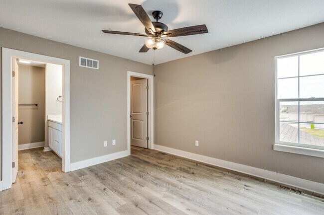 Foto del edificio - 12854 W Wheatland Ct