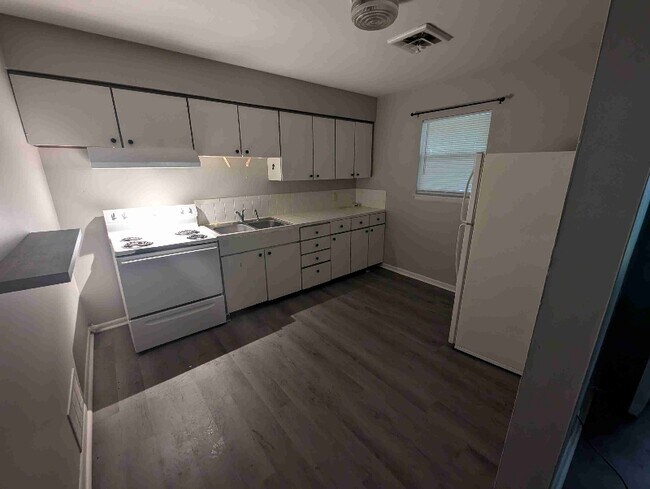 Foto del edificio - 5568 Reidland Rd
