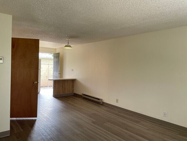 Foto del edificio - Very Nice 2 Bedroom 2 Bath Townhome