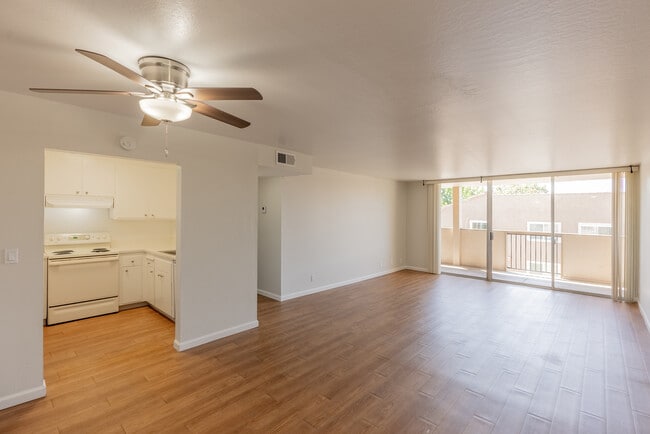 Building Photo - The Flair