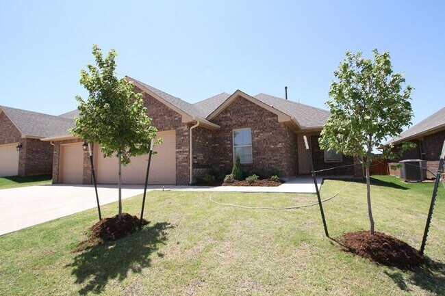 Building Photo - Stunning New Home W/ Storm Shelter